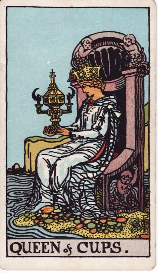 カップのクイーン（Queen of Cups）